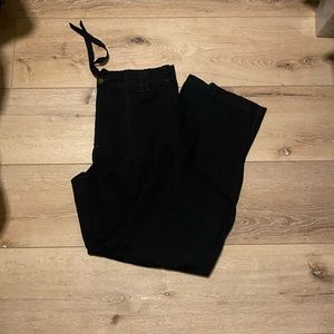 black carhartt carpenter cargos